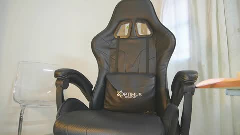 Nickol online show from February 2026 09:35:01 PM