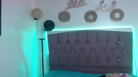 Candy online show from November 2025 07:07:02 PM