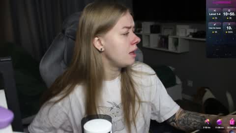 Snapshot of candy_meggie chatting on December 2024 11:07:02 AM Megan online show from December 2024 11:07:02 AM