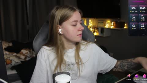 Snapshot of candy_meggie chatting on January 2025 05:29:01 PM Megan online show from January 2025 05:29:01 PM