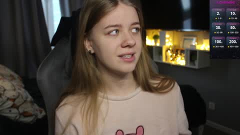 Snapshot of candy_meggie chatting on January 2025 10:56:01 AM Megan online show from January 2025 10:56:01 AM