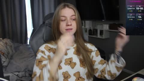 Snapshot of candy_meggie chatting on January 2025 10:52:01 AM Megan online show from January 2025 10:52:01 AM