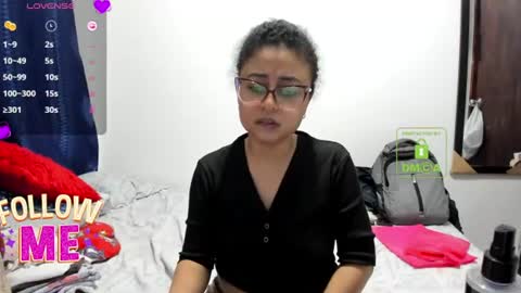 Snapshot of candy_val chatting on June 2026 06:33:02 AM candy_val online show from June 2026 06:33:02 AM