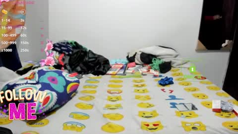 Snapshot of candy_val chatting on July 2026 07:28:01 AM candy_val online show from July 2026 07:28:01 AM