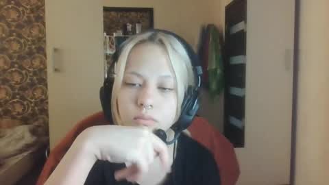 Mia online show from April 2026 10:19:02 AM