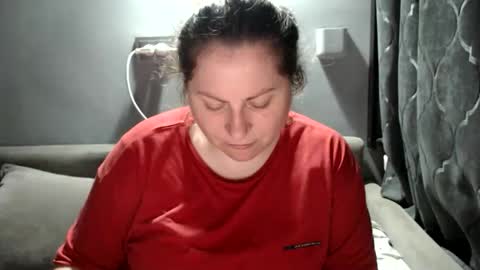 Laura online show from December 2025 06:23:01 PM