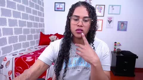 Karen online show from February 2025 03:52:02 PM