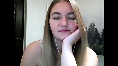 Snapshot of candyolime chatting on October 2025 08:40:01 PM Daisy online show from October 2025 08:40:01 PM