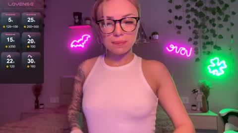 Snapshot of candyrass chatting on May 2026 07:26:01 AM Candy online show from May 2026 07:26:01 AM