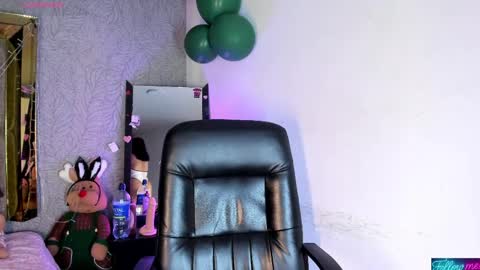 Candys Victoria online show from April 2026 02:55:01 AM