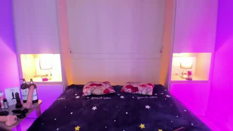  Dulce Maria  online show from September 2025 07:58:02 PM