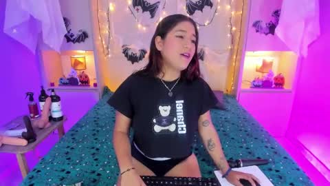  Dulce Maria  online show from October 2025 07:47:01 PM