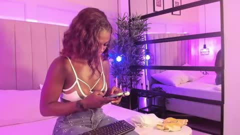 candyyvega online show from October 2025 08:20:01 PM