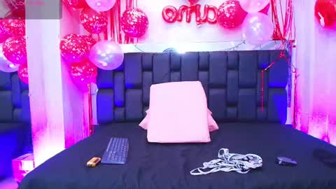 Snapshot of canela_osadaa_ chatting on February 2025 12:00:02 PM Aura online show from February 2025 12:00:02 PM