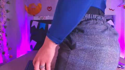 Snapshot of canela_osadaa_ chatting on September 2025 11:57:01 AM Aura online show from September 2025 11:57:01 AM