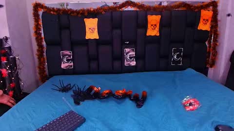 Snapshot of canela_osadaa_ chatting on October 2025 11:55:01 AM Aura online show from October 2025 11:55:01 AM