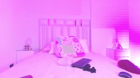 Snapshot of canela_osadaa_ chatting on October 2025 11:55:02 AM Aura online show from October 2025 11:55:02 AM