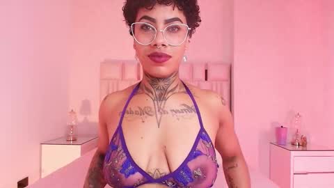 Snapshot of canela_osadaa_ chatting on November 2025 11:58:01 AM Aura online show from November 2025 11:58:01 AM