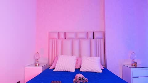 Snapshot of canela_osadaa_ chatting on November 2025 11:54:02 AM Aura online show from November 2025 11:54:02 AM