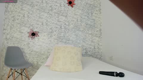 Canhela online show from January 2025 01:32:01 AM