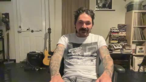 Snapshot of cantleavethehouse chatting on January 2025 05:32:01 AM cantleavethehouse online show from January 2025 05:32:01 AM