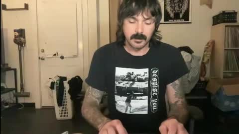 Snapshot of cantleavethehouse chatting on October 2025 04:43:02 AM cantleavethehouse online show from October 2025 04:43:02 AM