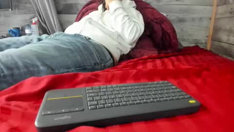 Snapshot of canuk1983 chatting on February 2025 02:04:01 PM canuk1983 online show from February 2025 02:04:01 PM