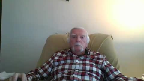 Snapshot of capecod21 chatting on January 2025 06:27:01 PM capecod21 online show from January 2025 06:27:01 PM