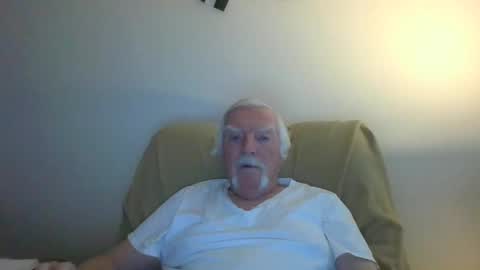 Snapshot of capecod21 chatting on February 2025 12:39:02 PM capecod21 online show from February 2025 12:39:02 PM