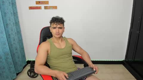 Snapshot of capitan_jones007 chatting on October 2025 12:44:02 PM jones online show from October 2025 12:44:02 PM