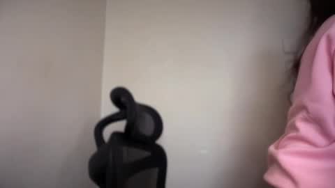 Emma online show from December 2025 08:12:01 AM