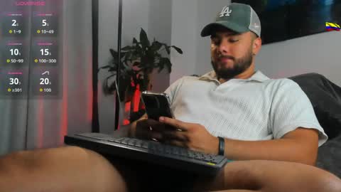 Snapshot of caprywilliams chatting on May 2026 08:44:02 AM caprywilliams online show from May 2026 08:44:02 AM