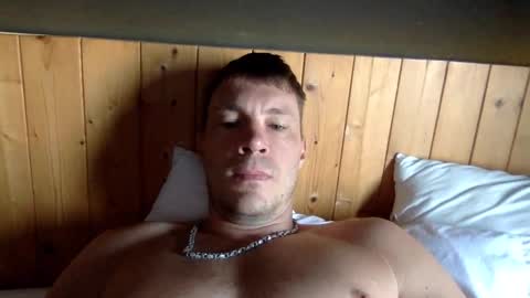 Snapshot of capt_oliver chatting on February 2025 04:20:01 AM follow my twitter online show from February 2025 04:20:01 AM