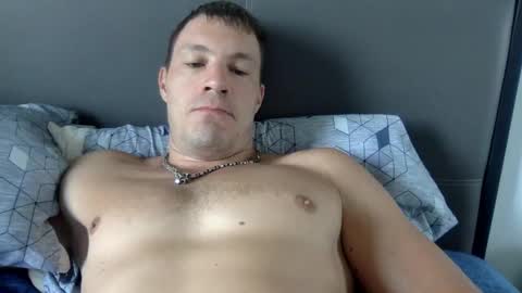 Snapshot of capt_oliver chatting on March 2025 05:08:01 AM follow my twitter online show from March 2025 05:08:01 AM