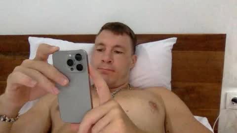 Snapshot of capt_oliver chatting on September 2025 06:04:01 AM follow my twitter online show from September 2025 06:04:01 AM