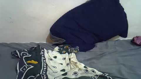 caramel_flames online show from December 2025 06:21:01 AM