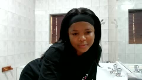 Snapshot of caramelbbe chatting on July 2026 11:03:01 AM fifi online show from July 2026 11:03:01 AM