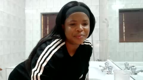 Snapshot of caramelbbe chatting on July 2026 12:31:01 PM fifi online show from July 2026 12:31:01 PM