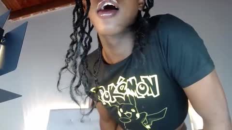 Snapshot of carameloxoxox chatting on September 2025 07:47:01 PM dani online show from September 2025 07:47:01 PM