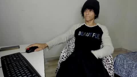 Carlos and Cristian  online show from November 2025 12:33:01 AM