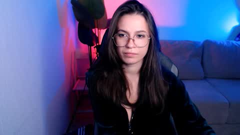 Mary online show from October 2025 01:20:01 AM