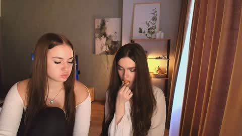 caressyourself online show from December 2025 05:34:01 AM