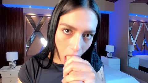 Snapshot of carina_rossi chatting on January 2025 11:34:01 AM Carina online show from January 2025 11:34:01 AM