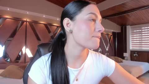 Snapshot of carina_rossi chatting on December 2025 12:58:02 PM Carina online show from December 2025 12:58:02 PM