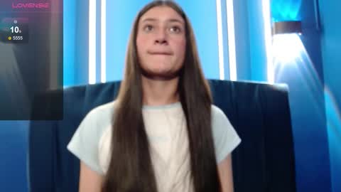 Snapshot of caritoluna_ chatting on December 2025 03:00:02 AM Carito online show from December 2025 03:00:02 AM