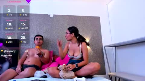 Snapshot of carla_and_robert chatting on December 2024 03:31:02 PM carla and robert online show from December 2024 03:31:02 PM