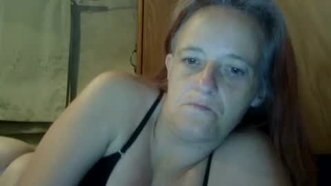carleeswoman08 online show from October 2025 01:00:02 PM