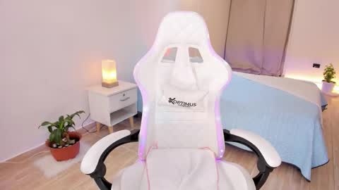 Snapshot of carleewinter chatting on November 2025 01:48:02 AM Alejandra online show from November 2025 01:48:02 AM