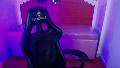 CARLYE   online show from October 2025 03:12:02 AM