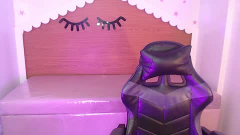 CARLYE   online show from December 2025 03:26:02 AM